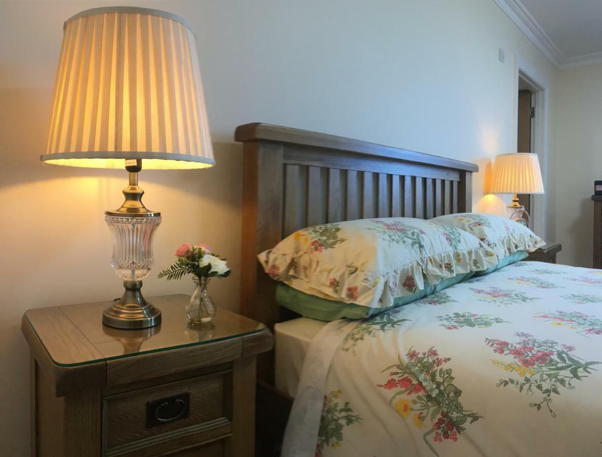 Conway'S Cottage With Sea View Nestling By Cliffs-Of-Moher リスカナー エクステリア 写真