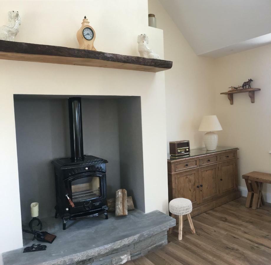 Conway'S Cottage With Sea View Nestling By Cliffs-Of-Moher リスカナー エクステリア 写真