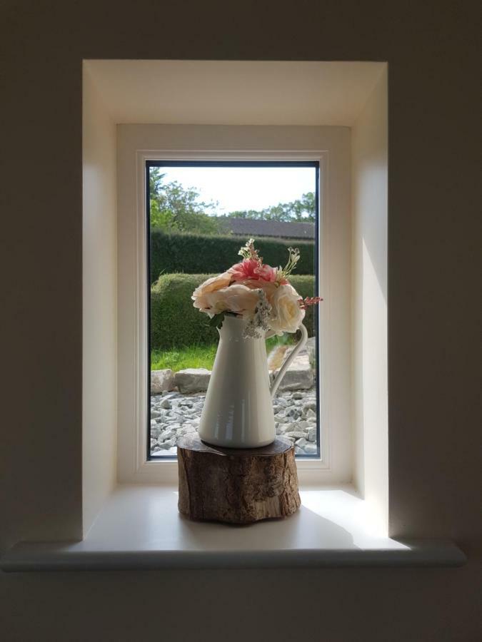 Conway'S Cottage With Sea View Nestling By Cliffs-Of-Moher リスカナー エクステリア 写真