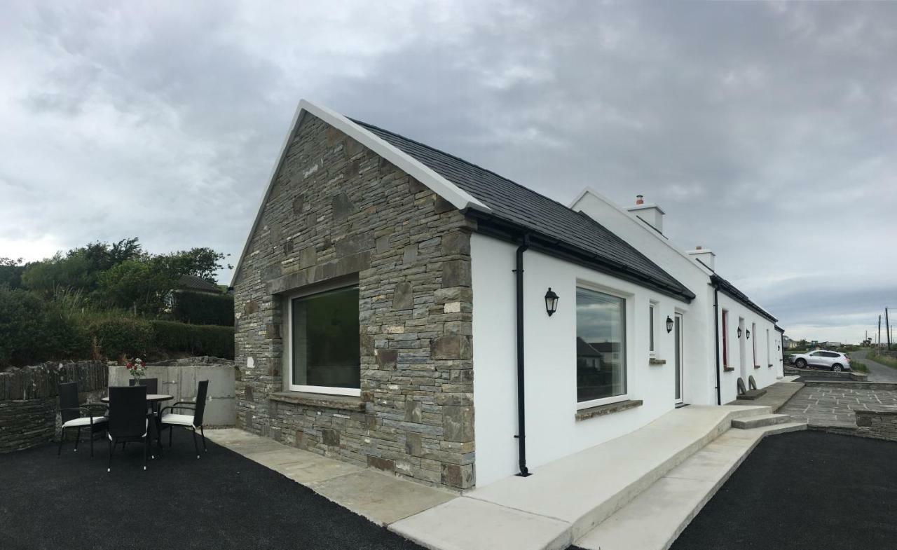 Conway'S Cottage With Sea View Nestling By Cliffs-Of-Moher リスカナー エクステリア 写真