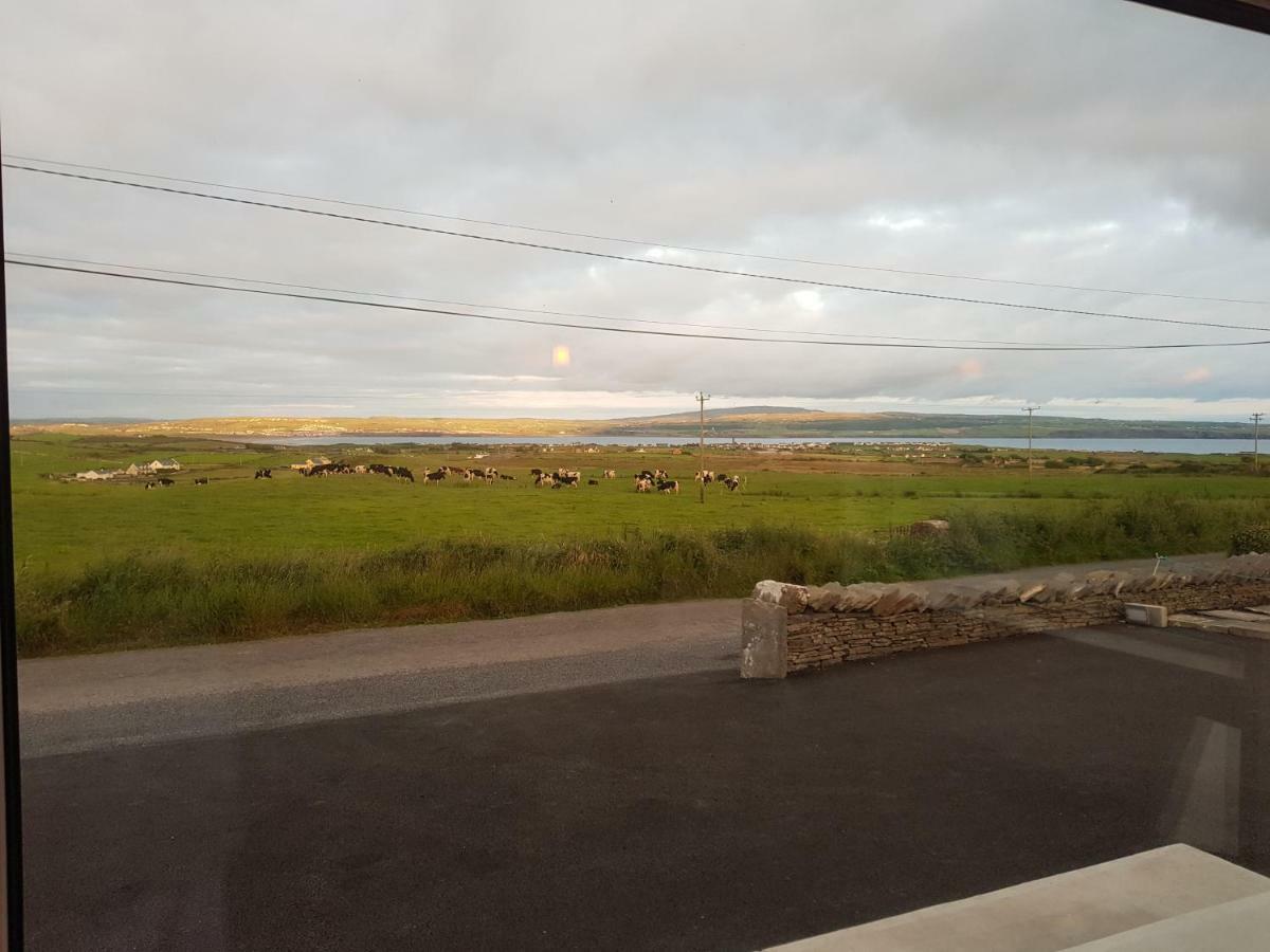 Conway'S Cottage With Sea View Nestling By Cliffs-Of-Moher リスカナー エクステリア 写真